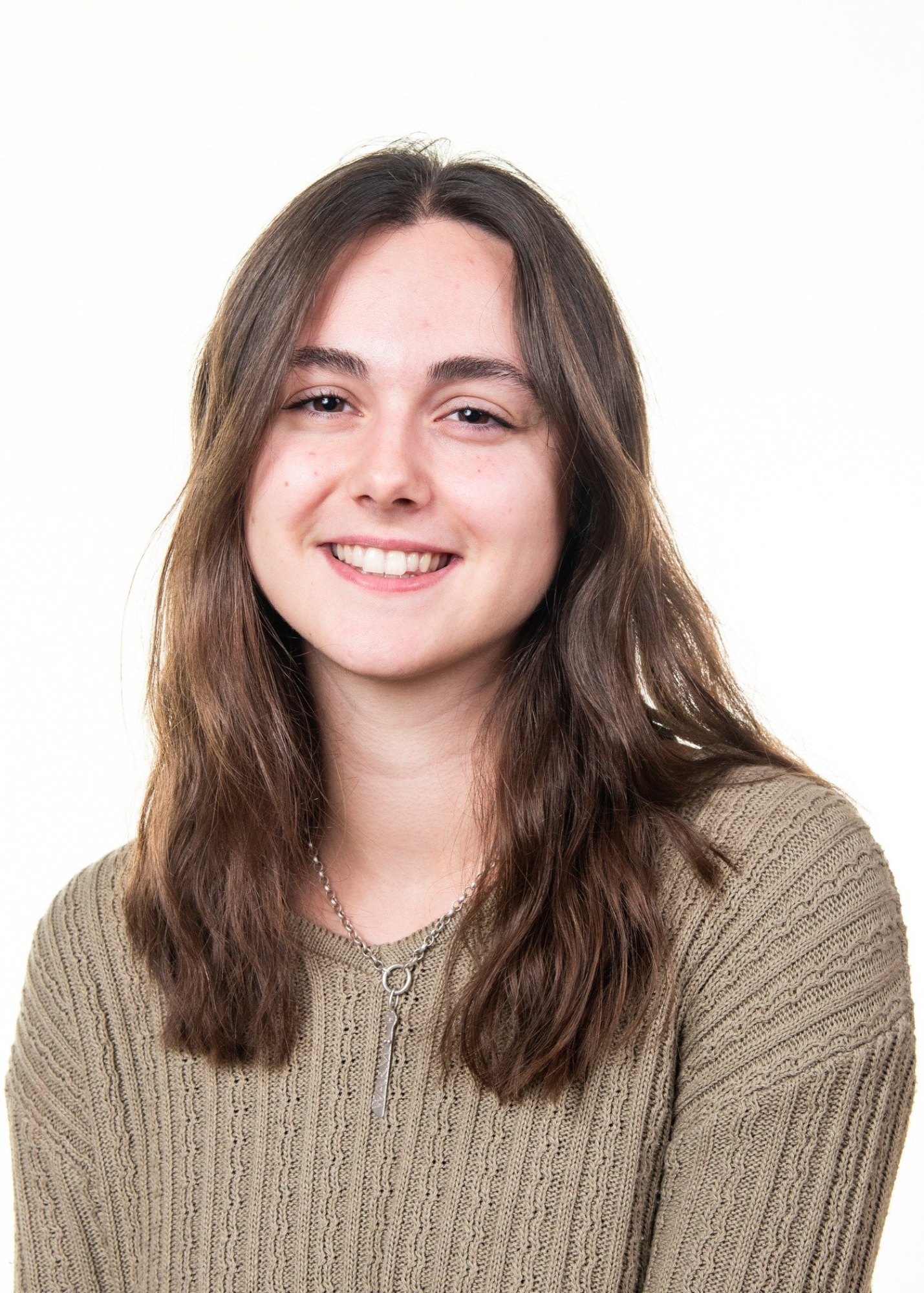 Photo of Chloe Aspin